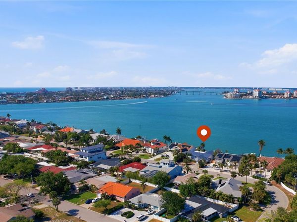 155 1ST STREET W, TIERRA VERDE, FL 33715