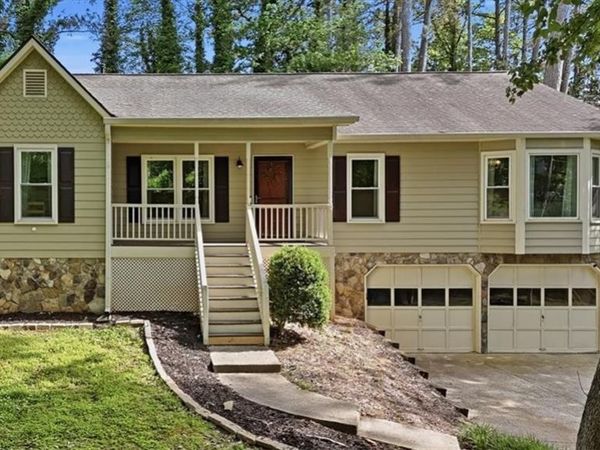 197 Presidential Drive, Dallas, GA 30157