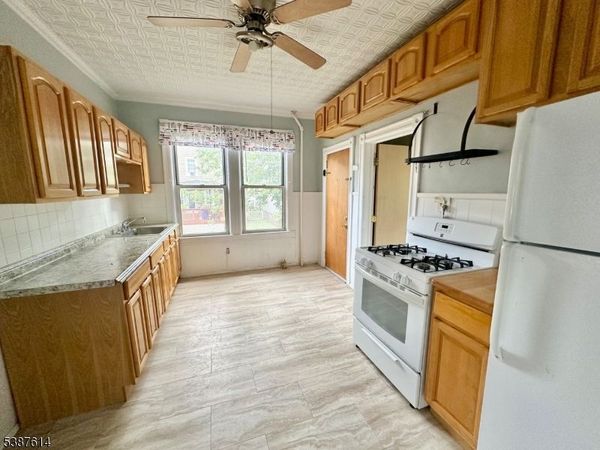 4 Swaine Pl, West Orange, NJ 07052