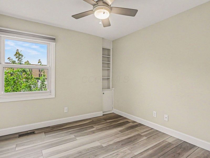 922 Chatham Lane , Unit B, Columbus, OH 43221 Photo 15
