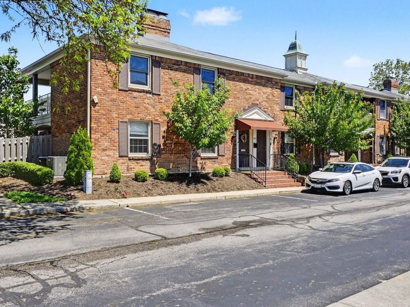 922 Chatham Lane , Unit B, Columbus, OH 43221 Photo 26