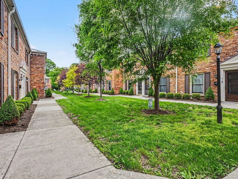 922 Chatham Lane , Unit B, Columbus, OH 43221 Photo 29