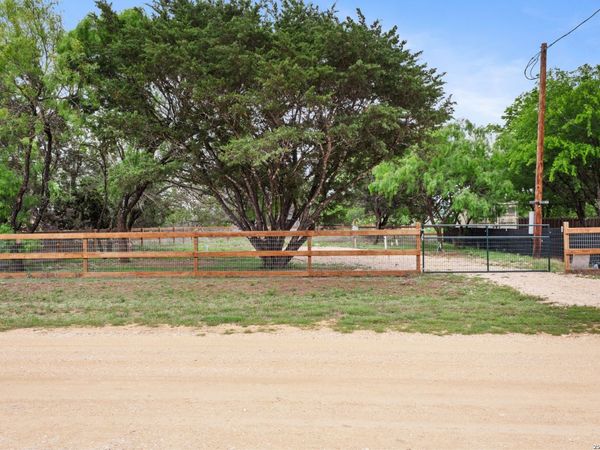 799 River Bend Road, Bandera, TX 78003