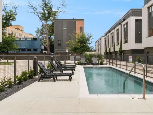 318 W Grayson, Unit 203, San Antonio, TX 78212