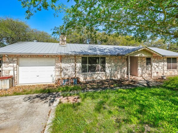 101 DIAMOND J RD S, Pipe Creek, TX 78063