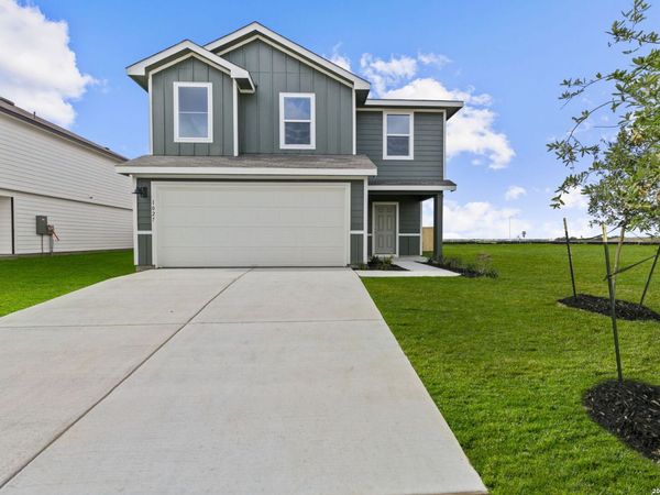 1027 Gladys Run, Seguin, TX 78155