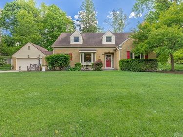 156 W Hadley Road, Oakwood, OH 45419