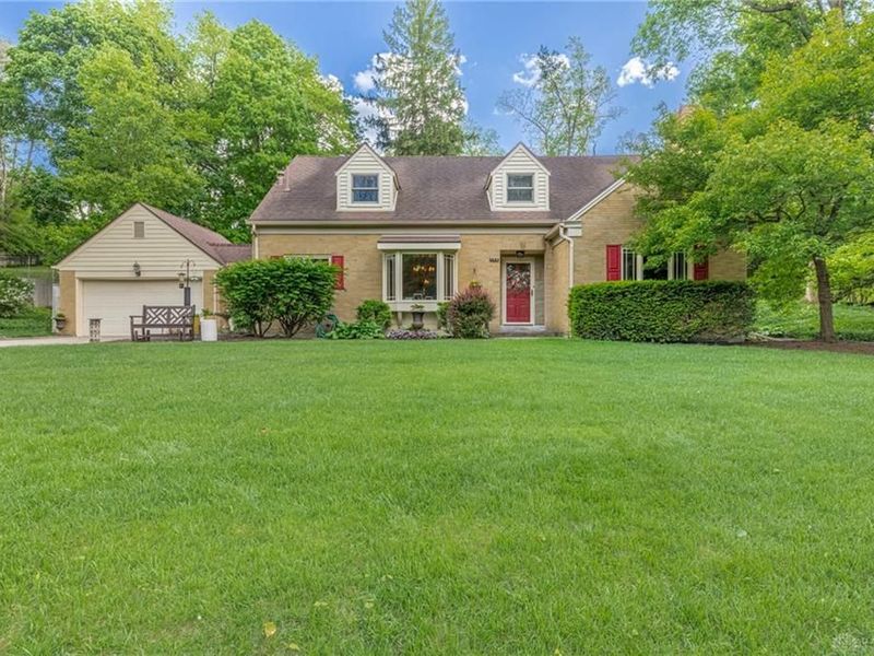 156 W Hadley Road, Oakwood, OH 45419 Photo 1
