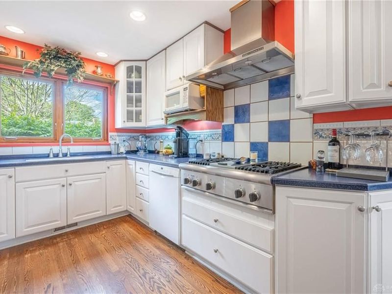156 W Hadley Road, Oakwood, OH 45419 Photo 11