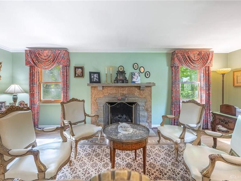 156 W Hadley Road, Oakwood, OH 45419 Photo 3