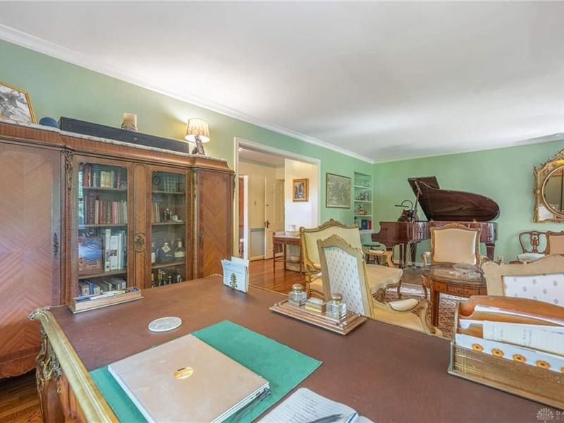156 W Hadley Road, Oakwood, OH 45419 Photo 5