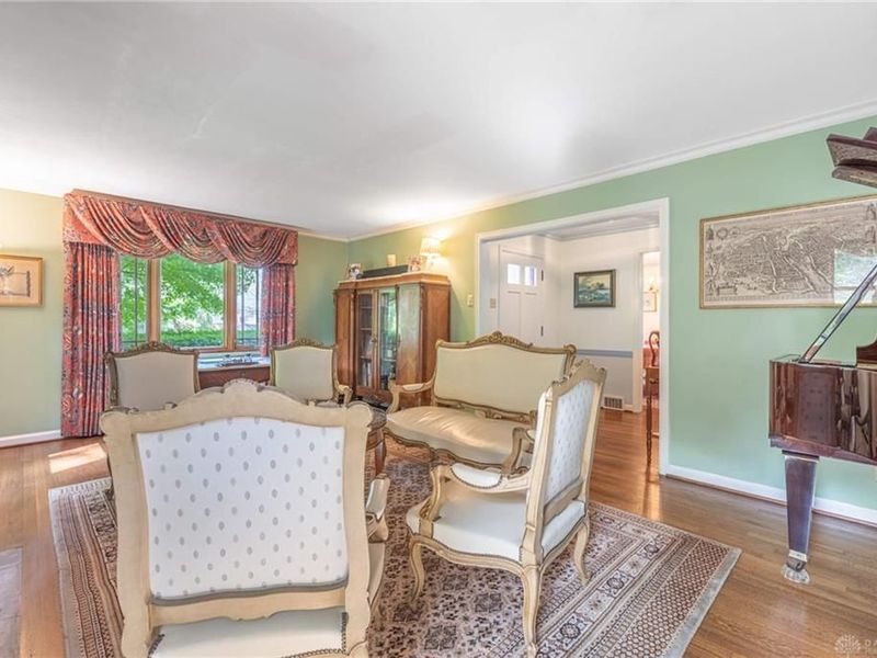 156 W Hadley Road, Oakwood, OH 45419 Photo 6