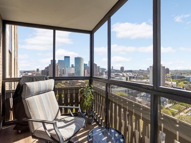 400 Groveland Avenue, Unit 1514, Minneapolis, MN 55403