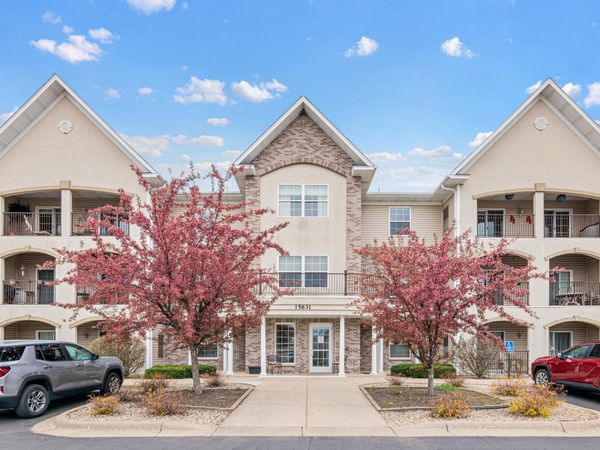 15631 Linnet Street NW, Unit 304, Andover, MN 55304