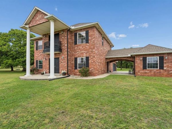 220 Bobby Mankin Drive, Choctaw, OK 73020