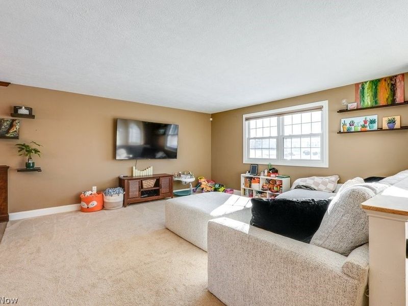6753 Lake Cable Avenue NW, Lehigh Township, OH 44720 Photo 2