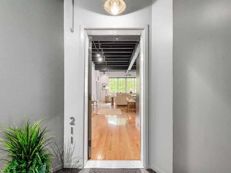 17 W 3rd Avenue, Unit 211, Columbus, OH 43201 Photo 4