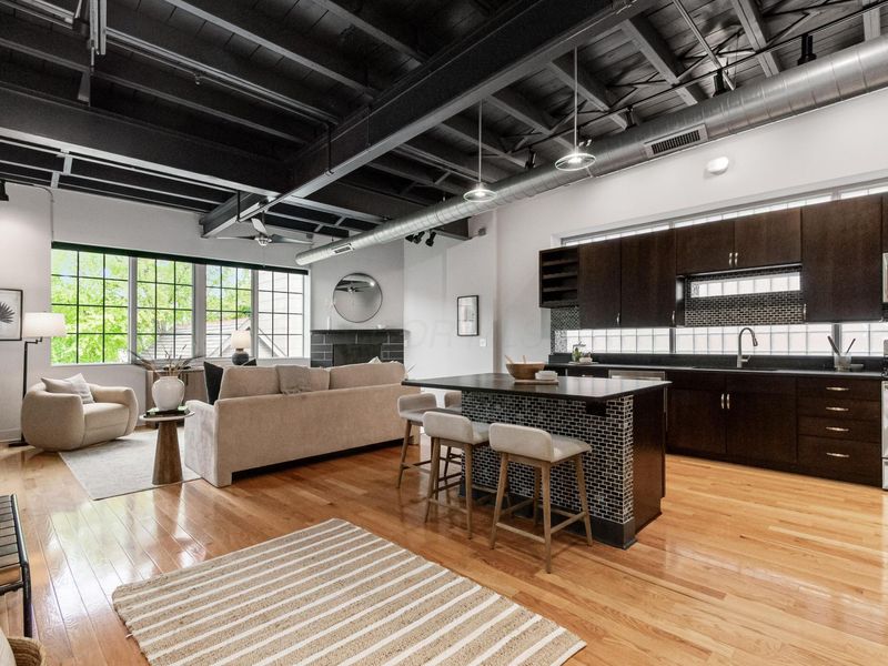 17 W 3rd Avenue, Unit 211, Columbus, OH 43201 Photo 6