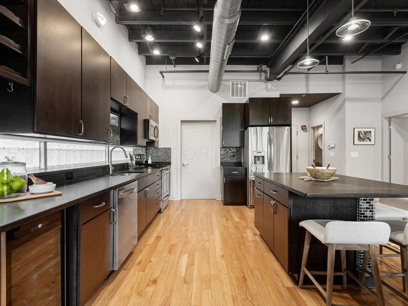 17 W 3rd Avenue, Unit 211, Columbus, OH 43201 Photo 9