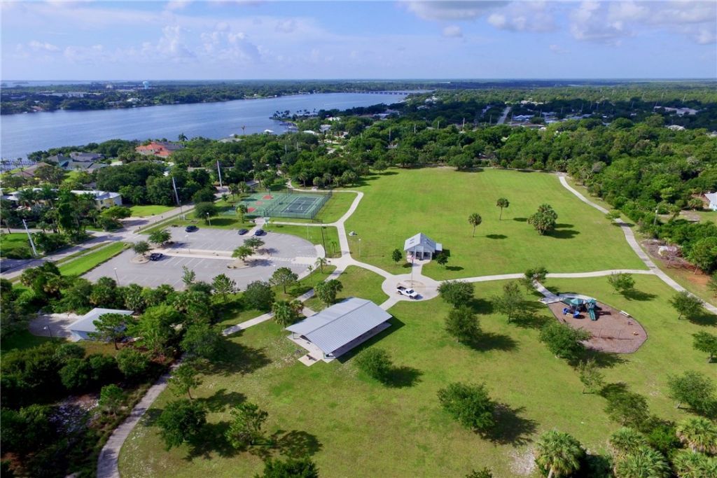 9363 Victoria Drive, Micco, FL 32976 Photo