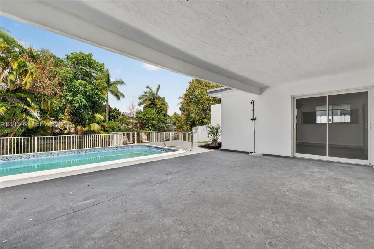 6621 Ficus Dr, Miramar, FL 33023 Photo