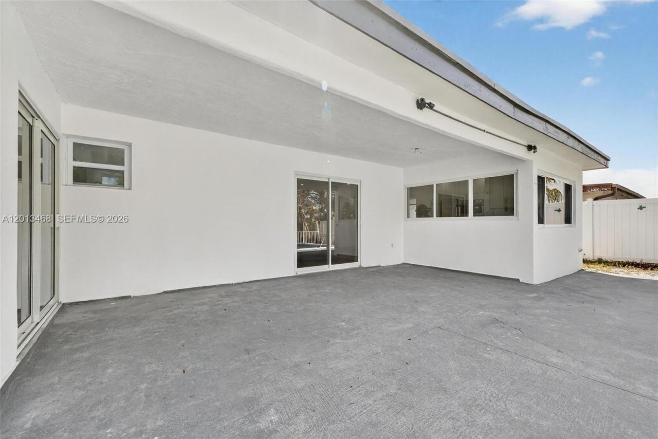 6621 Ficus Dr, Miramar, FL 33023 Photo