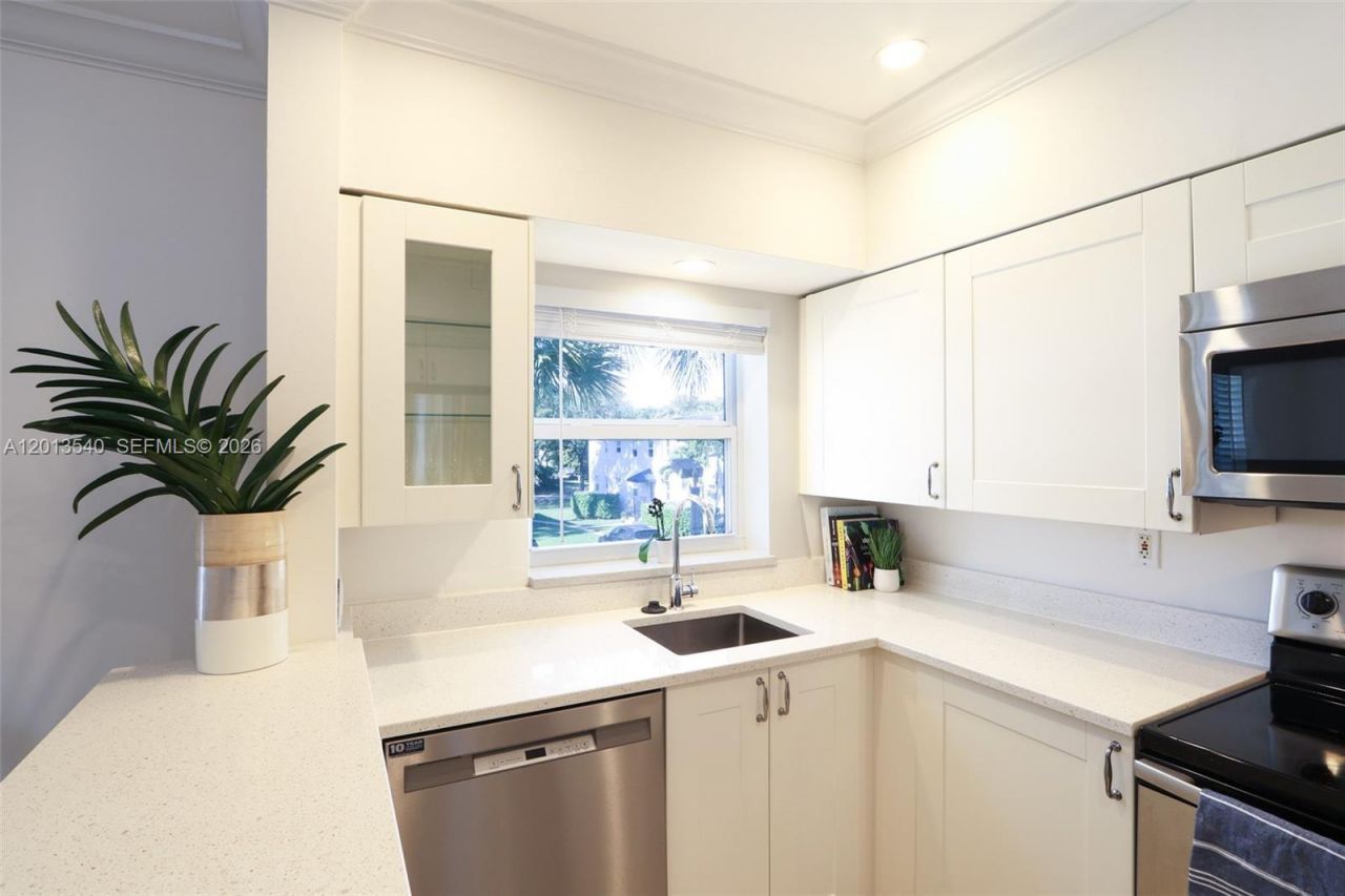 7740 SW 54th Ct , Unit 52D, Miami, FL 33143 Photo