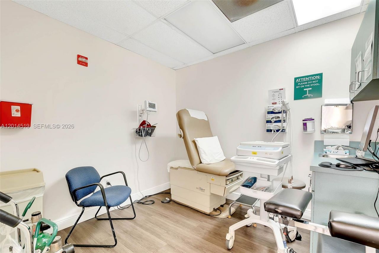 7000 SW 97th Avenue, Unit 202, Miami, FL 33173 Photo