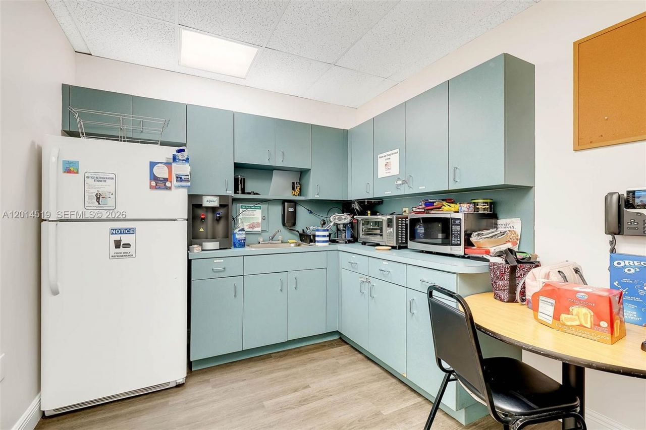 7000 SW 97th Avenue, Unit 202, Miami, FL 33173 Photo