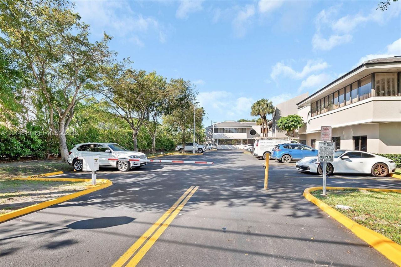 7000 SW 97th Avenue, Unit 202, Miami, FL 33173 Photo