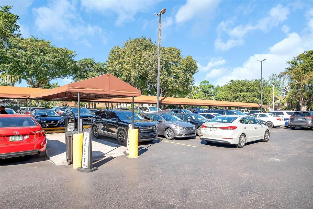 7000 SW 97th Avenue, Unit 202, Miami, FL 33173 Photo
