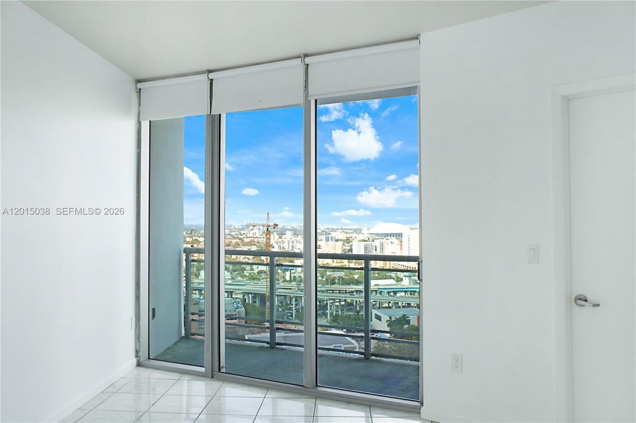 350 S Miami Ave , Unit 2713, Miami, FL 33130 Photo
