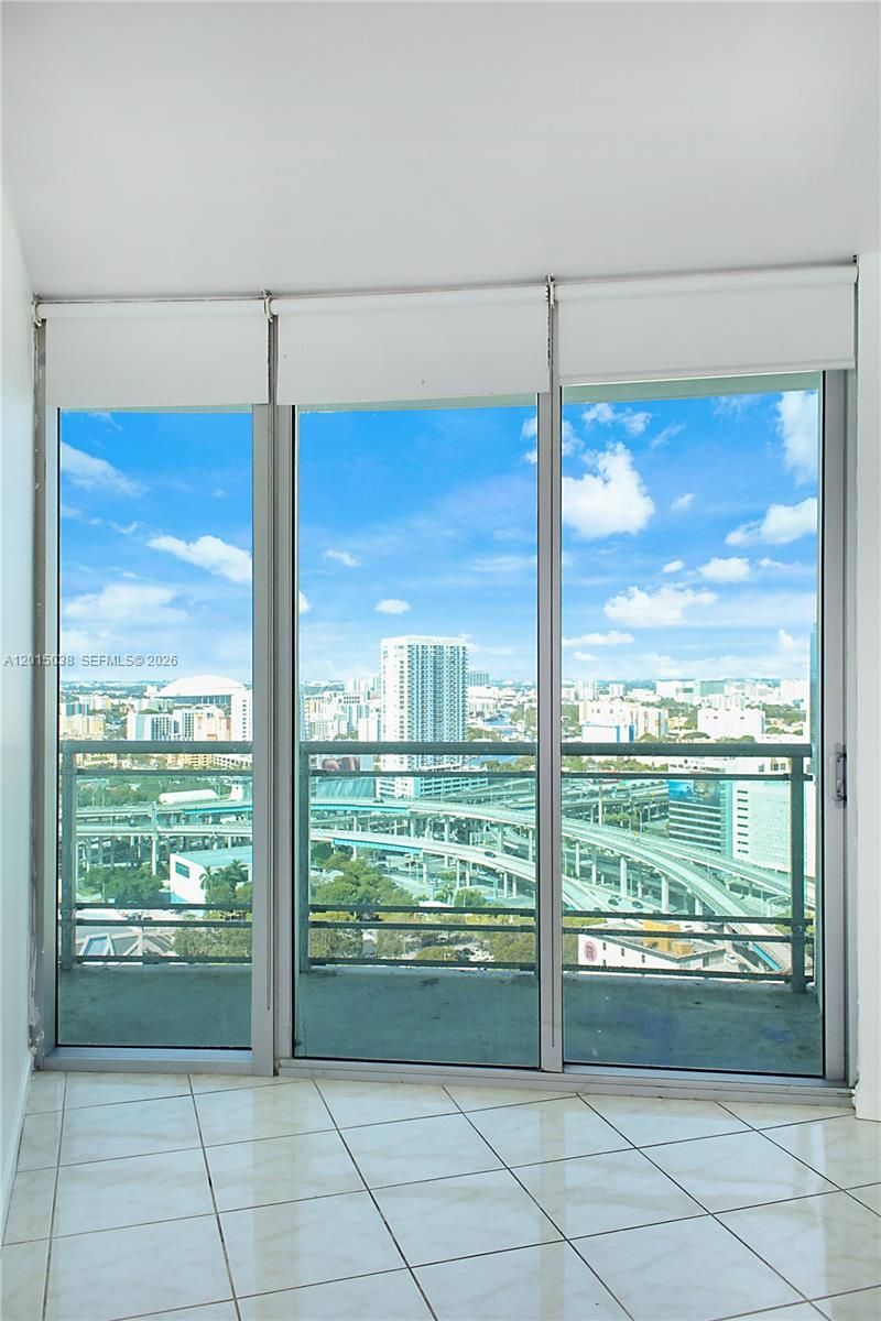 350 S Miami Ave , Unit 2713, Miami, FL 33130 Photo