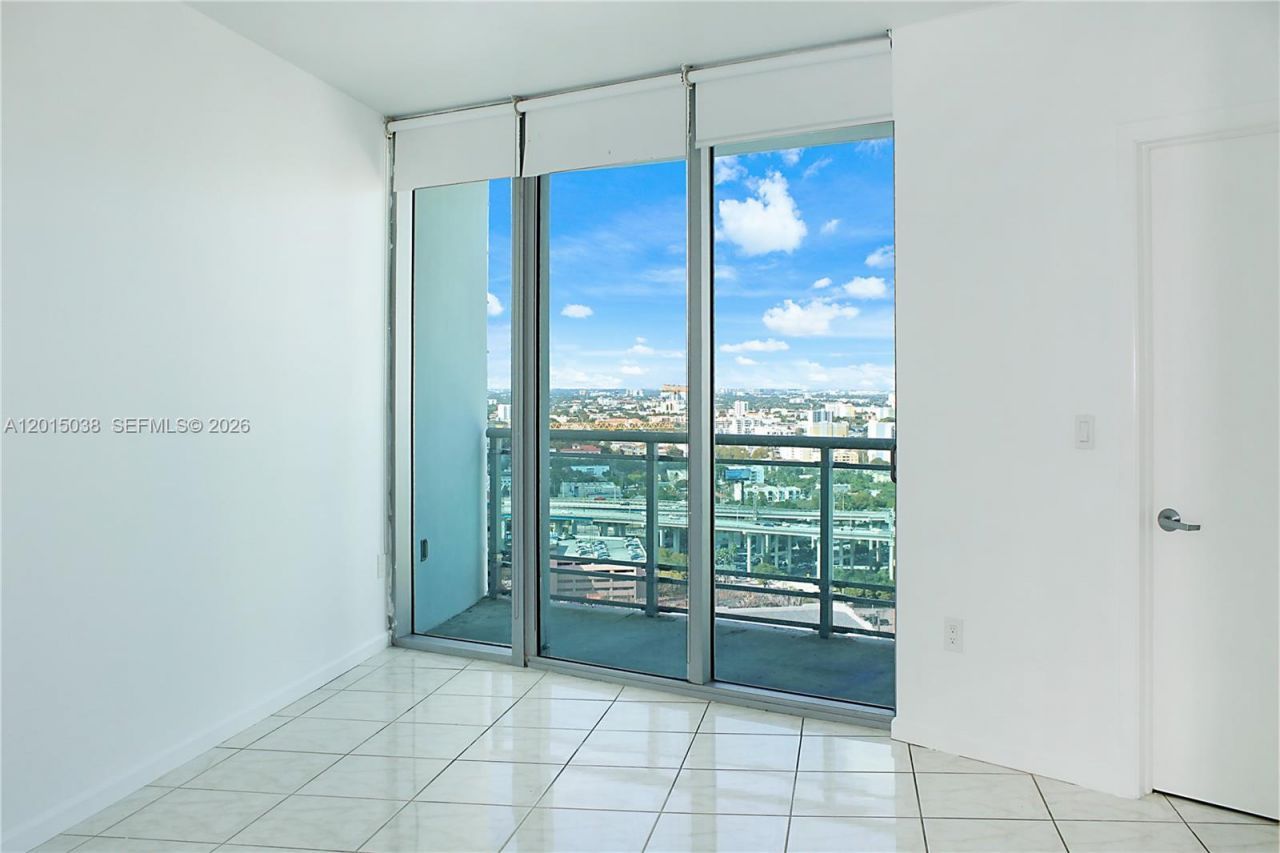 350 S Miami Ave , Unit 2713, Miami, FL 33130 Photo