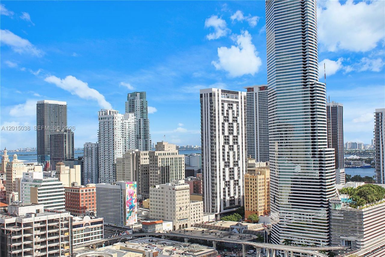 350 S Miami Ave , Unit 2713, Miami, FL 33130 Photo