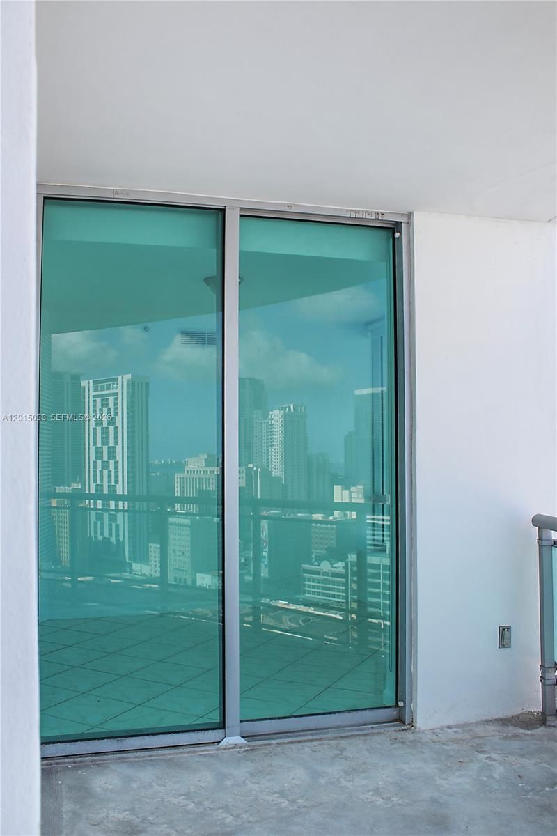 350 S Miami Ave , Unit 2713, Miami, FL 33130 Photo