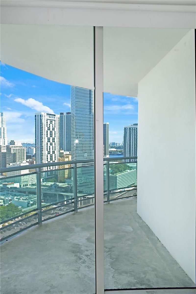 350 S Miami Ave , Unit 2713, Miami, FL 33130 Photo