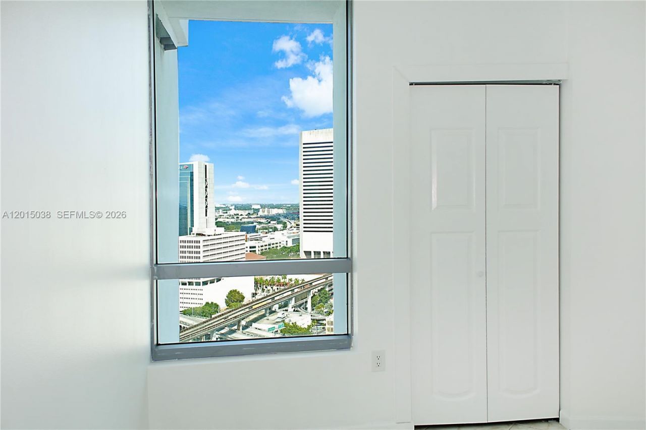 350 S Miami Ave , Unit 2713, Miami, FL 33130 Photo