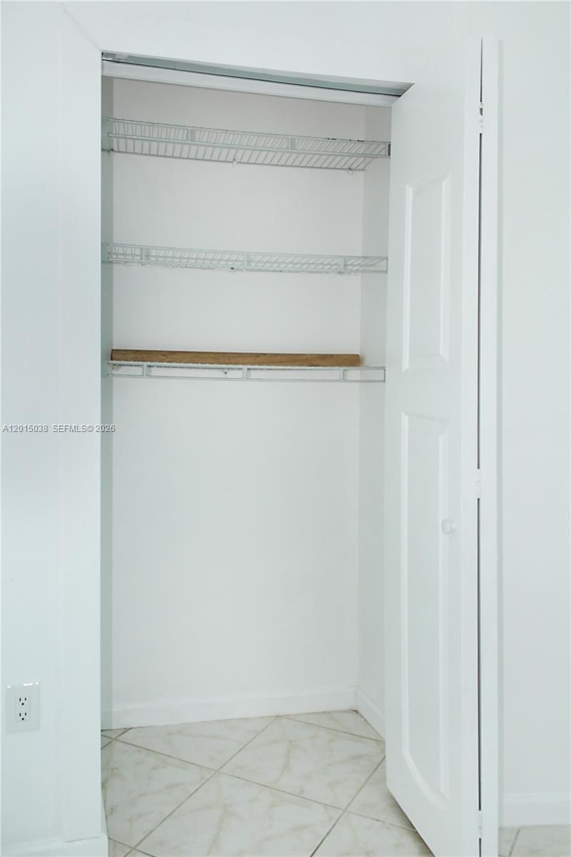 350 S Miami Ave , Unit 2713, Miami, FL 33130 Photo