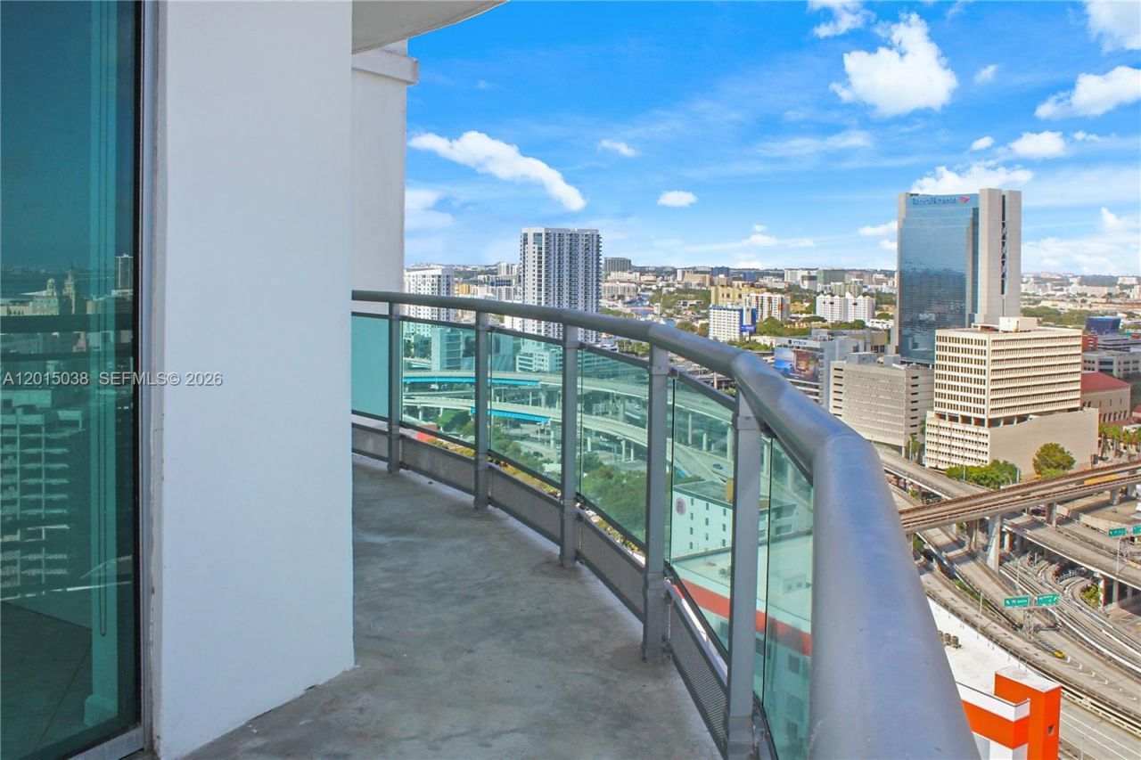 350 S Miami Ave , Unit 2713, Miami, FL 33130 Photo