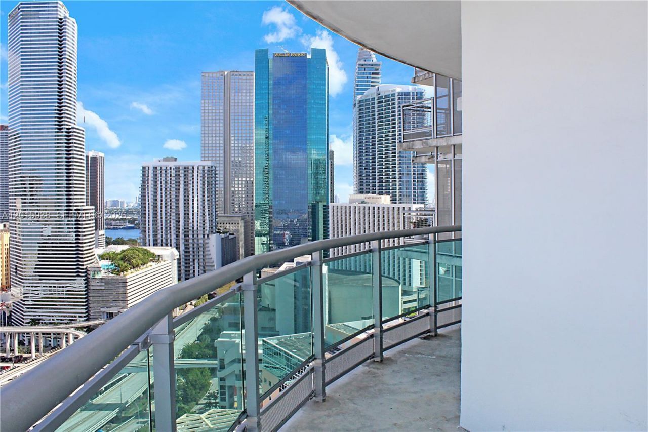 350 S Miami Ave , Unit 2713, Miami, FL 33130 Photo