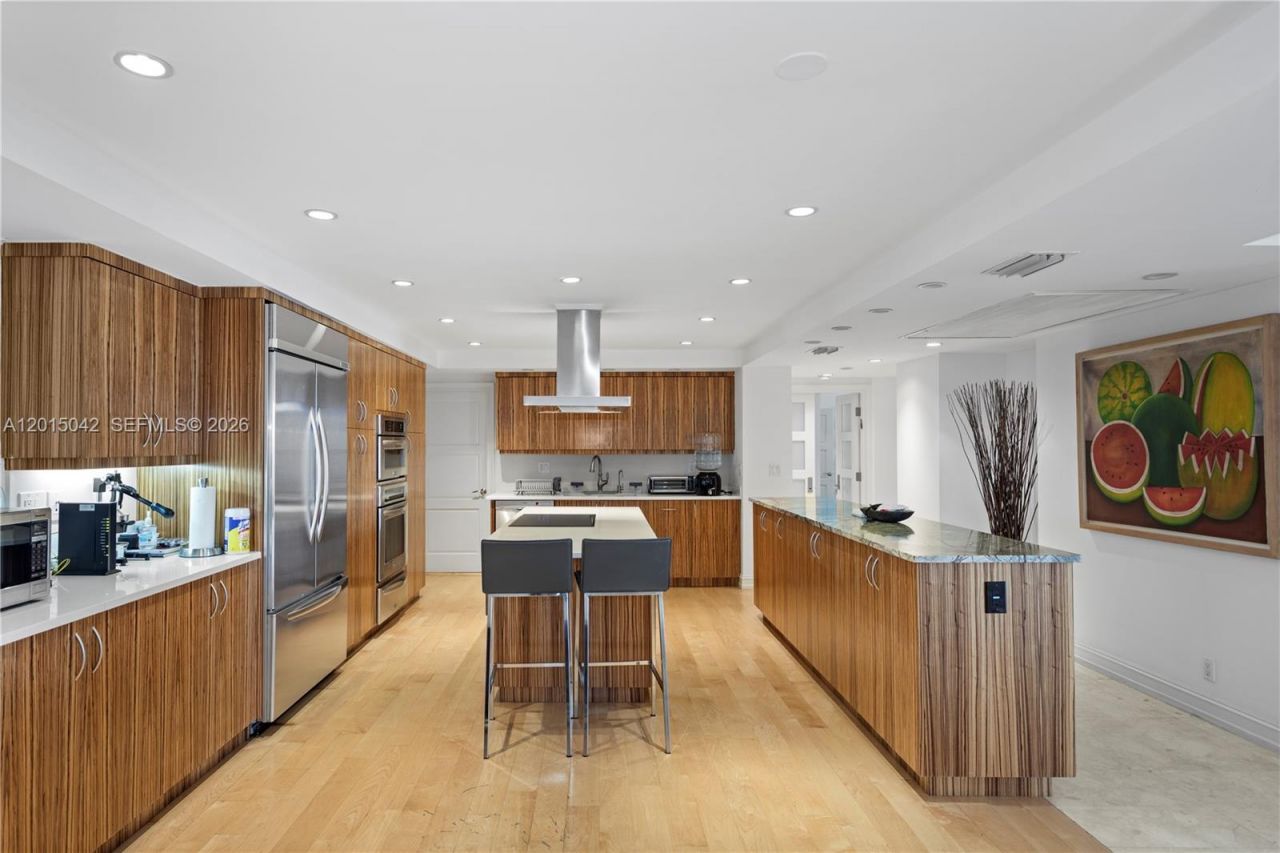 10155 Collins Ave , Unit 1105, Bal Harbour, FL 33154 Photo