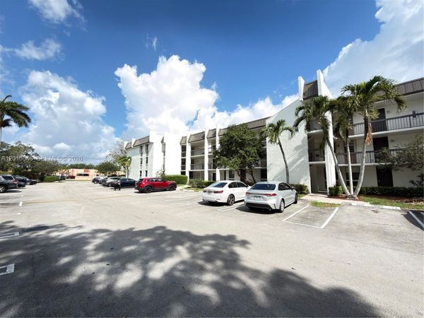 8441 Forest Hills Dr, Unit 202, Coral Springs, FL 33065