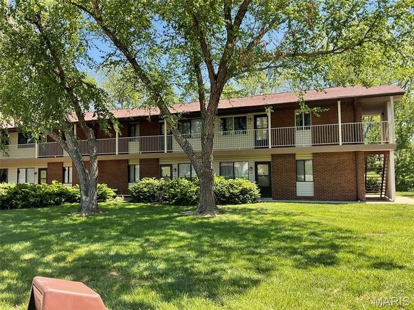 220 SUPPIGER WAY, Unit 211, Highland, IL 62249