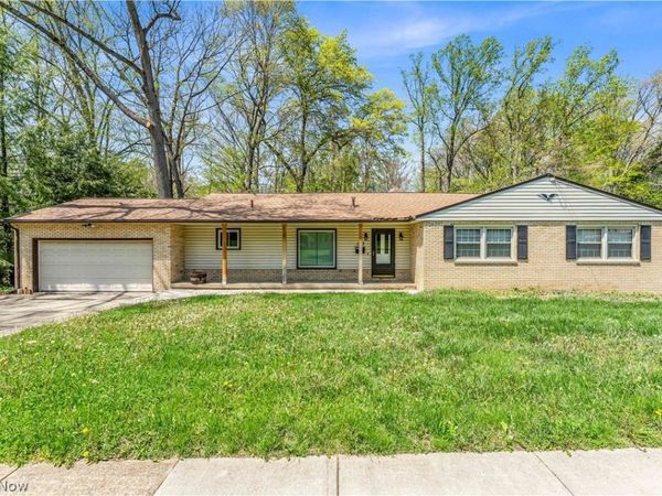 1183 Romayne Drive , Akron, OH 44313