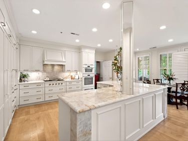 2801 Glenwood Gardens Lane, Unit 203, Raleigh, NC 27608