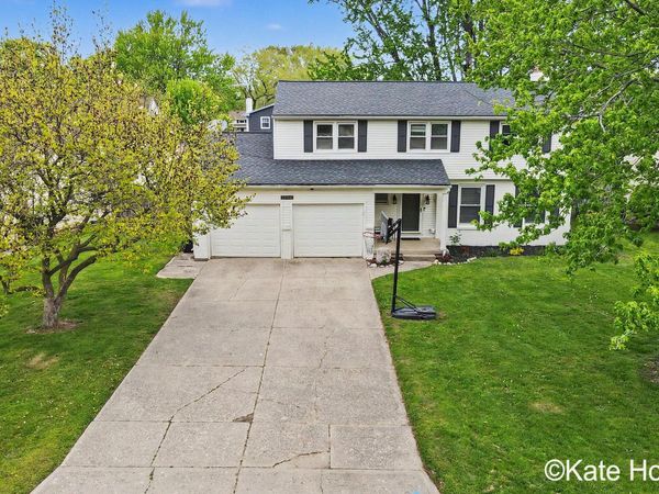 1793 Pinebluff Drive SE, Kentwood, MI 49508
