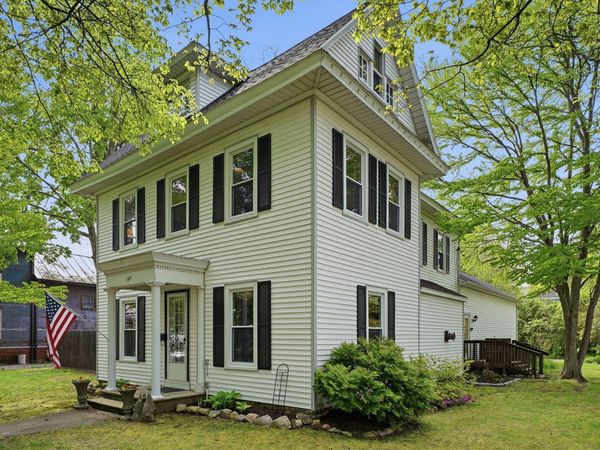 127 W Bridge Street, Plainwell, MI 49080