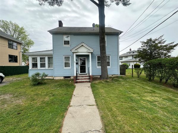 366 Greenwich Street , Hempstead, NY 11550