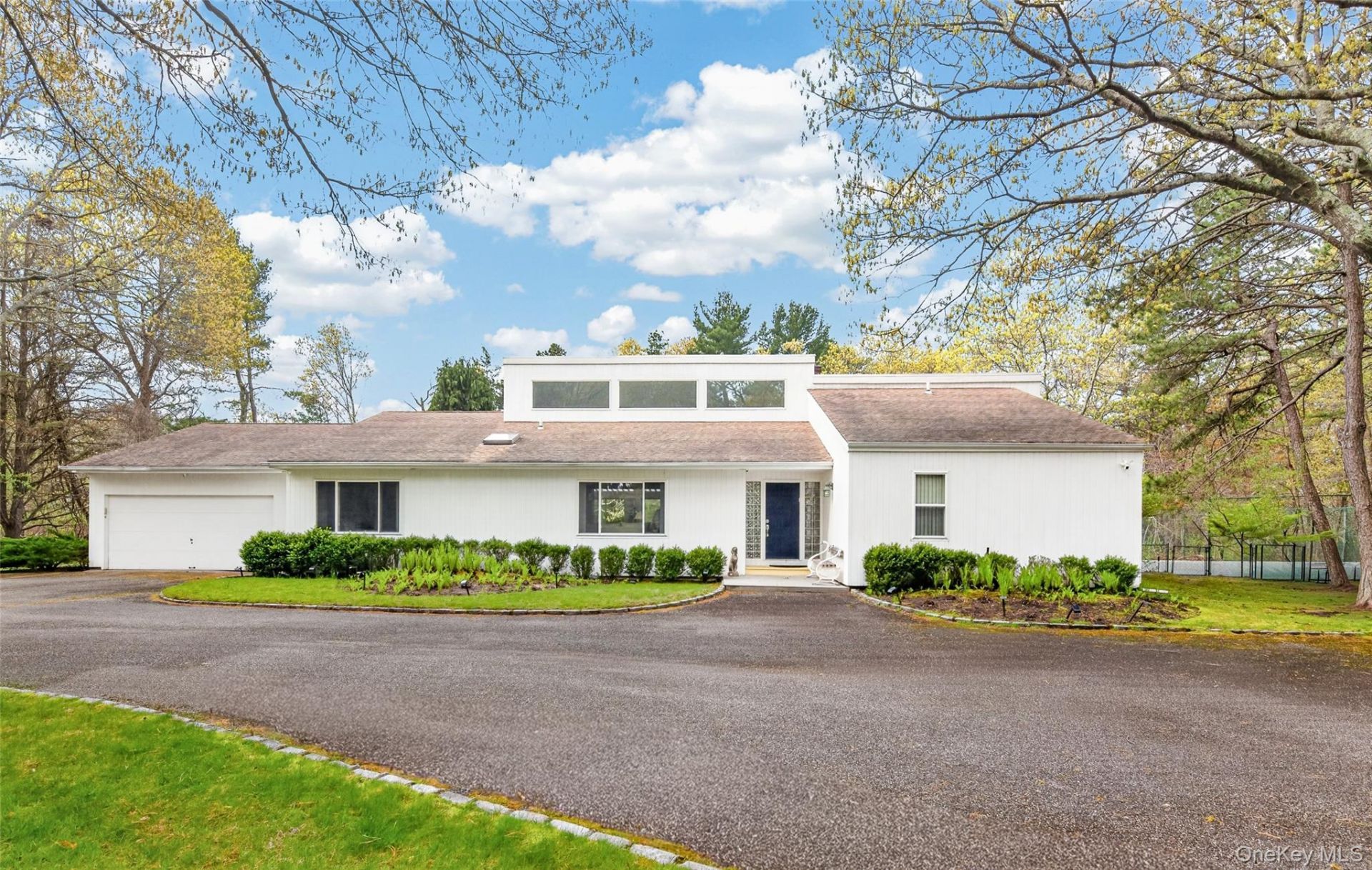 1 Whippoorwill Lane , East Quogue, NY 11942 Main Photo
